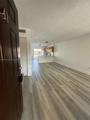 5435 W 24th Avenue 41, Hialeah, FL 33016
