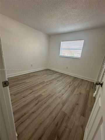 5435 W 24th Avenue 41, Hialeah, FL 33016