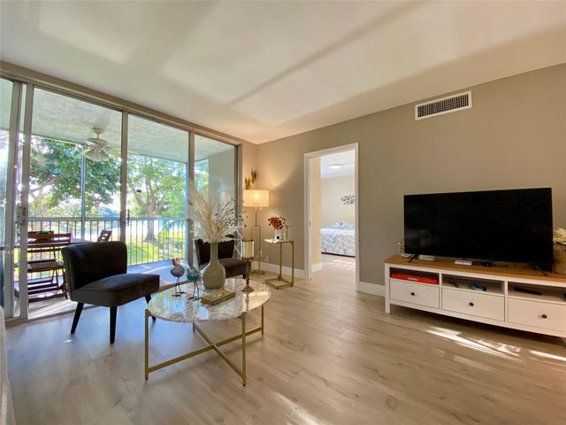 3010 N Course Dr 209, Pompano Beach, FL 33069