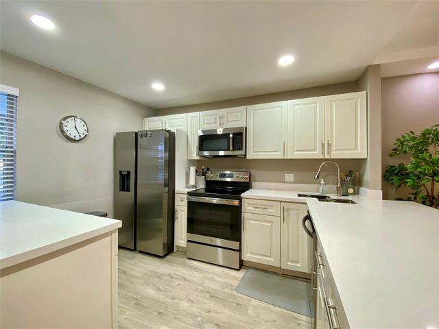 3010 N Course Dr 209, Pompano Beach, FL 33069