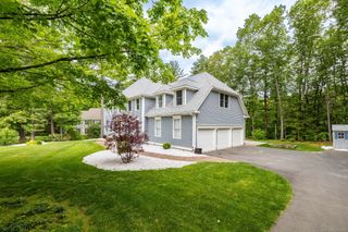 6 Anja Drive, Simsbury, CT 06070
