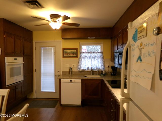 381B Chatham Court, Lakewood, NJ 08701