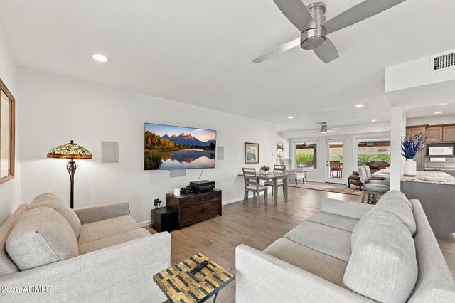 10011 W PRAIRIE HILLS Circle, Sun City, AZ 85351