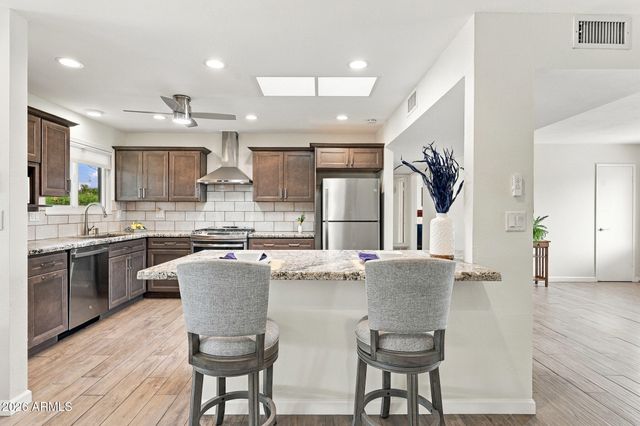 10011 W PRAIRIE HILLS Circle, Sun City, AZ 85351