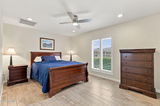 10011 W PRAIRIE HILLS Circle, Sun City, AZ 85351