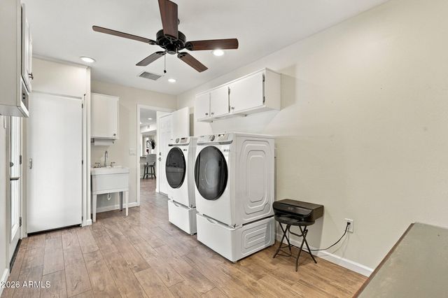10011 W PRAIRIE HILLS Circle, Sun City, AZ 85351