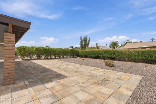 10011 W PRAIRIE HILLS Circle, Sun City, AZ 85351