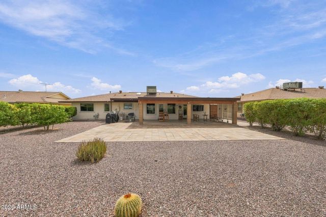 10011 W PRAIRIE HILLS Circle, Sun City, AZ 85351