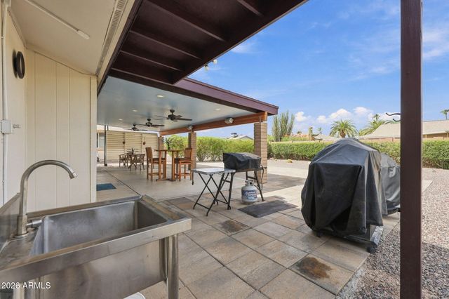 10011 W PRAIRIE HILLS Circle, Sun City, AZ 85351