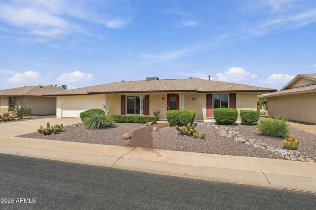 10011 W PRAIRIE HILLS Circle, Sun City, AZ 85351