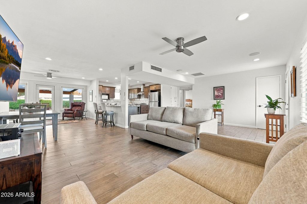 10011 W PRAIRIE HILLS Circle, Sun City, AZ 85351 — photo 3
