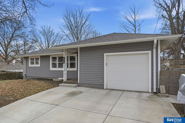 3523 Smith Street, Lincoln, NE 68506