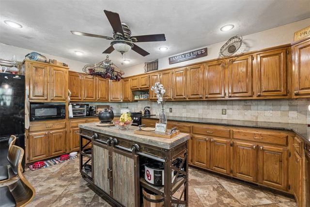 9400 S Sooner Drive, Oklahoma City, OK 73165