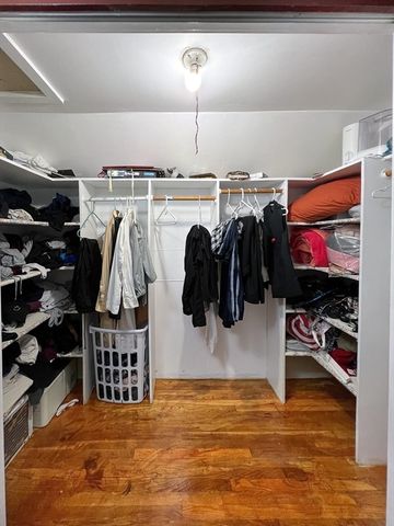 26 Beulah St, Framingham, MA 01701