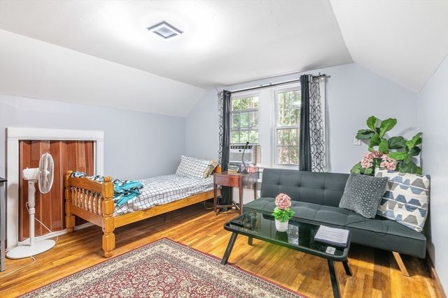 26 Beulah St, Framingham, MA 01701