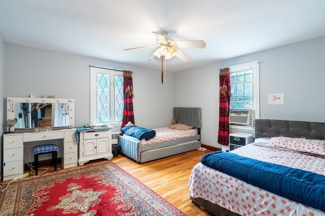 26 Beulah St, Framingham, MA 01701