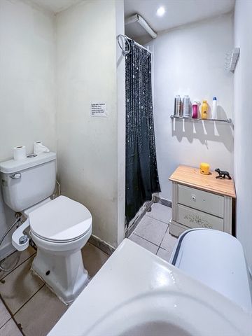 26 Beulah St, Framingham, MA 01701