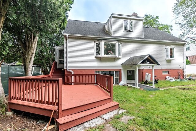 26 Beulah St, Framingham, MA 01701