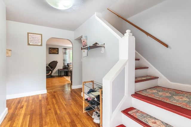 26 Beulah St, Framingham, MA 01701