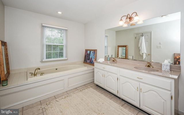 55 SUTPHIN PNES WAY, Yardley, PA 19067
