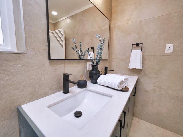 7433 Moeser Lane, El Cerrito, CA 94530