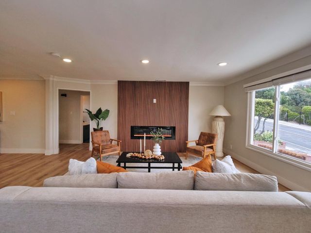 7433 Moeser Lane, El Cerrito, CA 94530