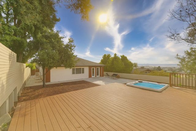 7433 Moeser Lane, El Cerrito, CA 94530