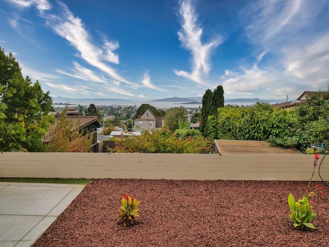 7433 Moeser Lane, El Cerrito, CA 94530