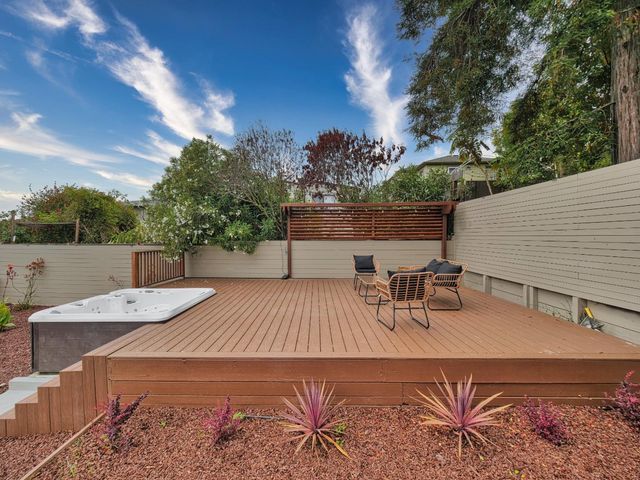 7433 Moeser Lane, El Cerrito, CA 94530