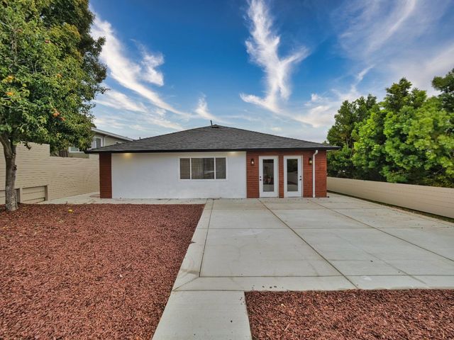 7433 Moeser Lane, El Cerrito, CA 94530