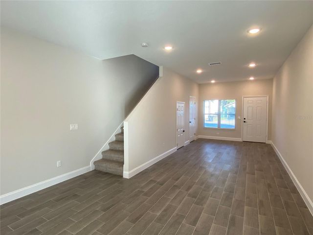 732 S LEE AVENUE, Orlando, FL 32805