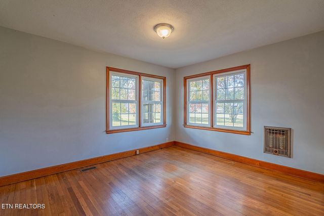 5904 New Beaver Creek Drive, Knoxville, TN 37931