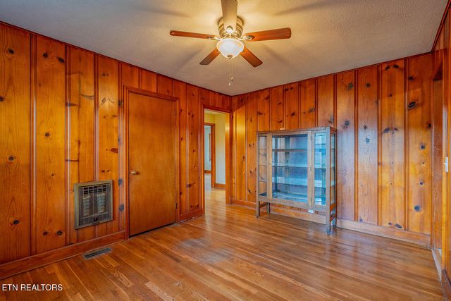 5904 New Beaver Creek Drive, Knoxville, TN 37931