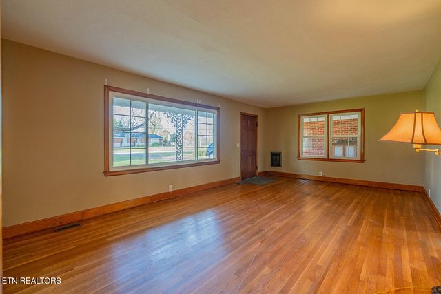 5904 New Beaver Creek Drive, Knoxville, TN 37931