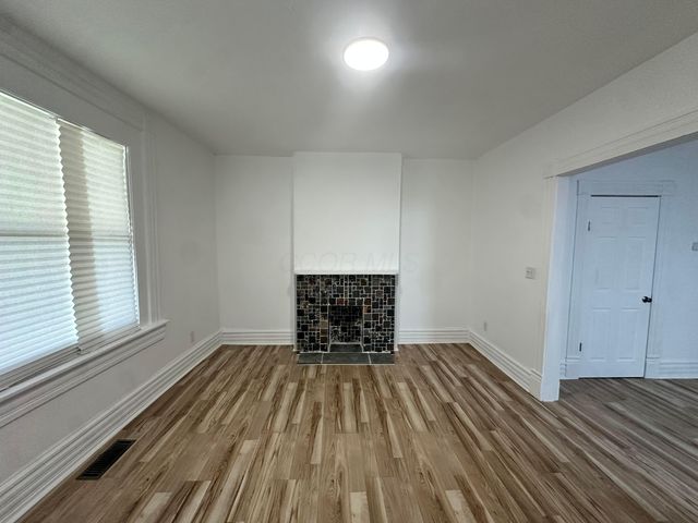 38 E Innis Avenue, Columbus, OH 43207