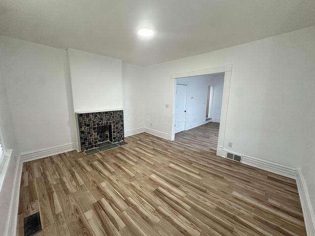 38 E Innis Avenue, Columbus, OH 43207