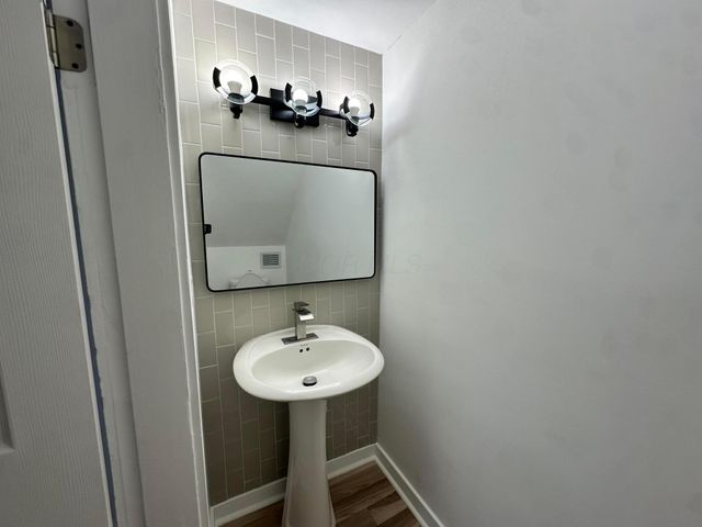 38 E Innis Avenue, Columbus, OH 43207