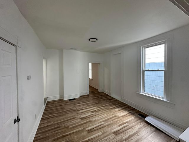 38 E Innis Avenue, Columbus, OH 43207