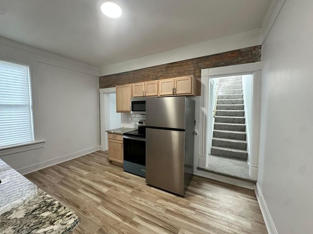38 E Innis Avenue, Columbus, OH 43207