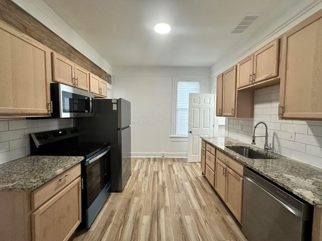 38 E Innis Avenue, Columbus, OH 43207