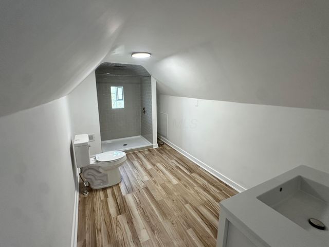 38 E Innis Avenue, Columbus, OH 43207