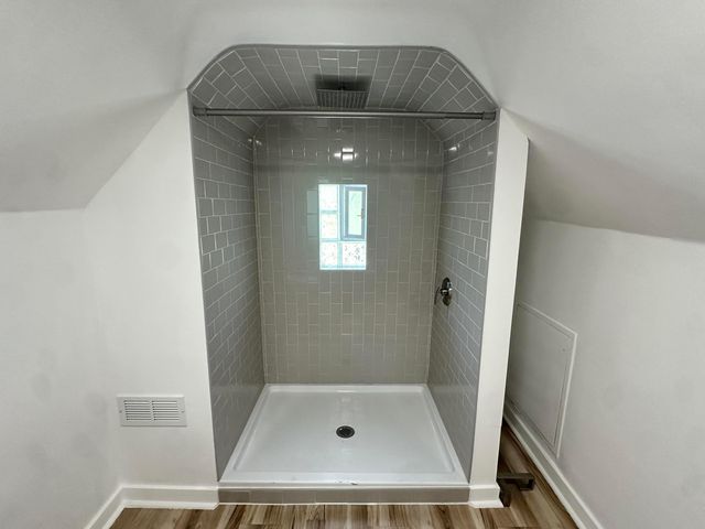 38 E Innis Avenue, Columbus, OH 43207