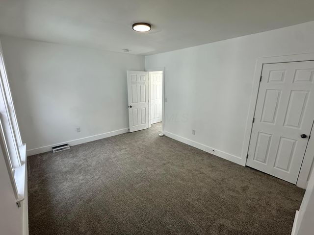 38 E Innis Avenue, Columbus, OH 43207