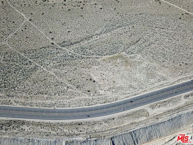 6386 Pearblossom Highway, Palmdale, CA 93552