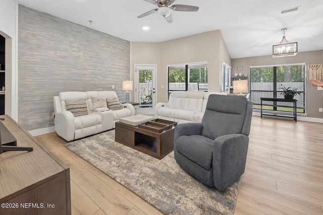 424 JEFFERSON Avenue, Orange Park, FL 32065