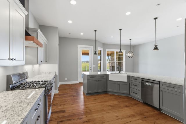 2385 Pleasant View Rd, Pleasant View, TN 37146