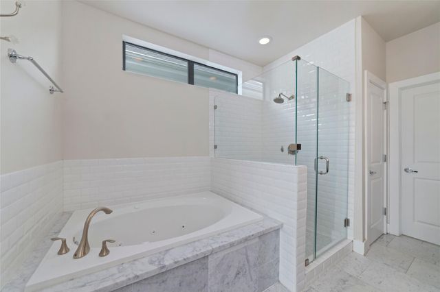 1917 W 15th Street A, Houston, TX 77008