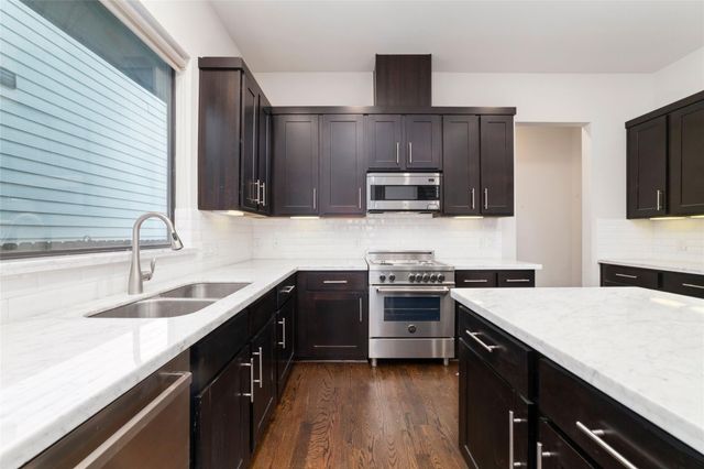 1917 W 15th Street A, Houston, TX 77008