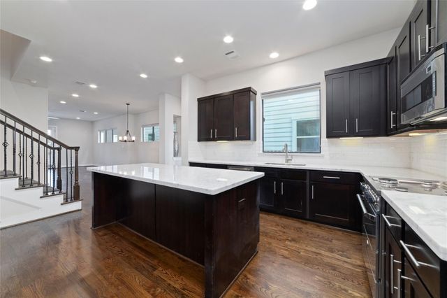 1917 W 15th Street A, Houston, TX 77008