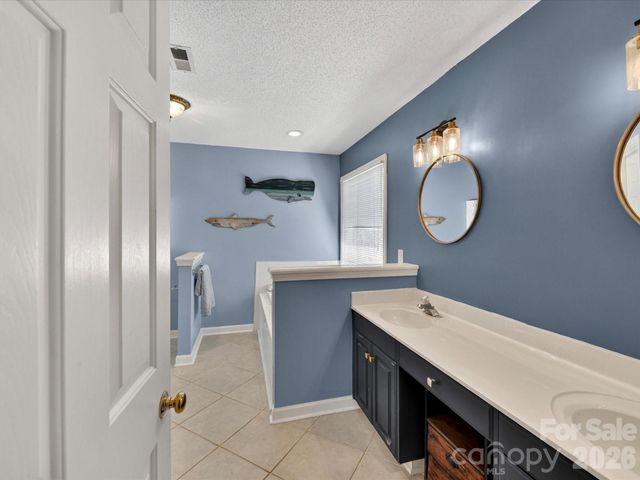 4303 Stonefield Drive, Charlotte, NC 28269